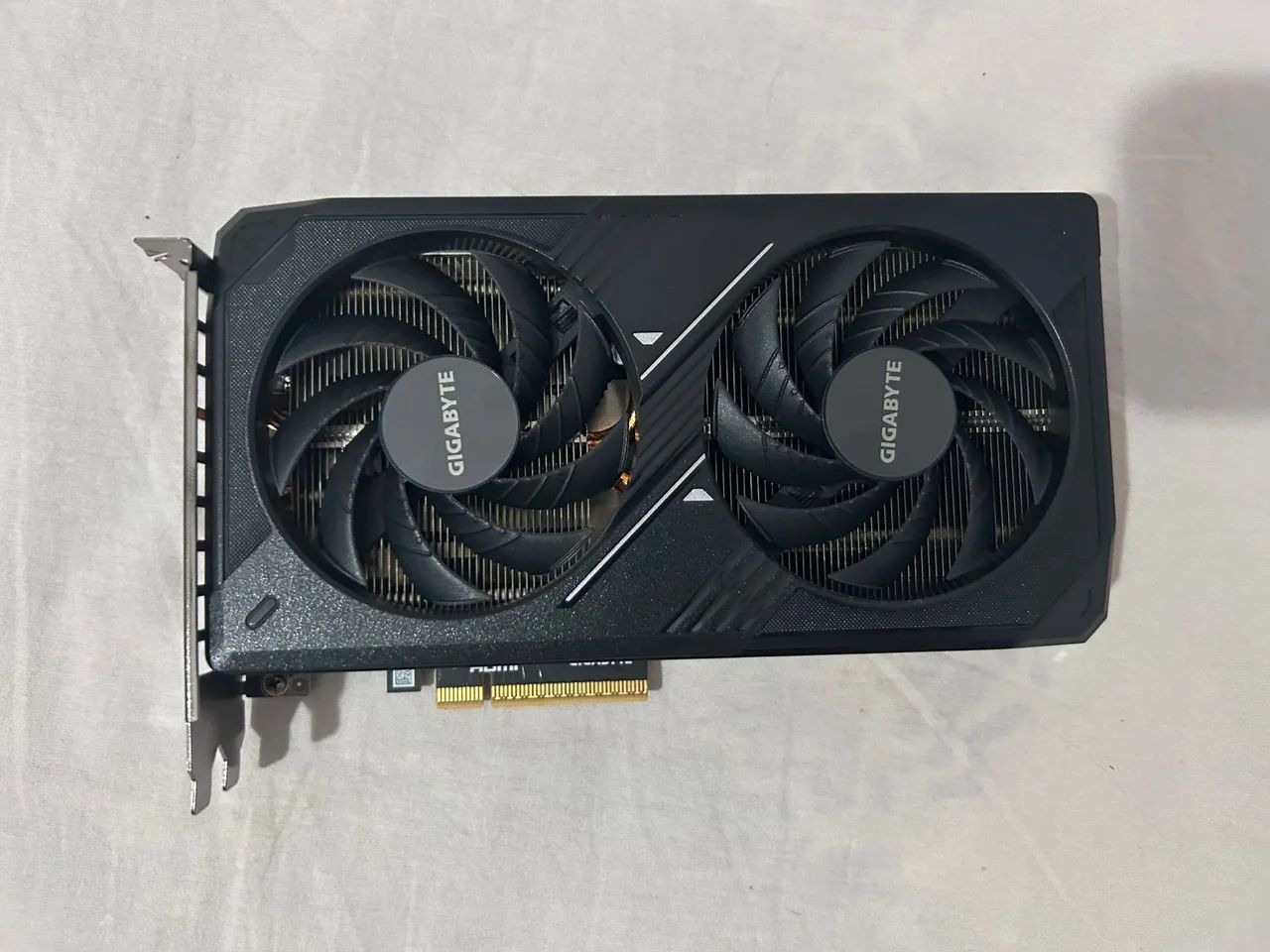 RTX 5060 oc gigabyte dual - Foto 2