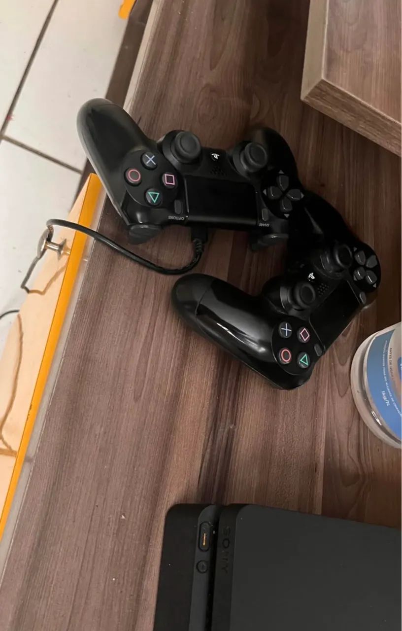 PS4 slim  - Foto 2