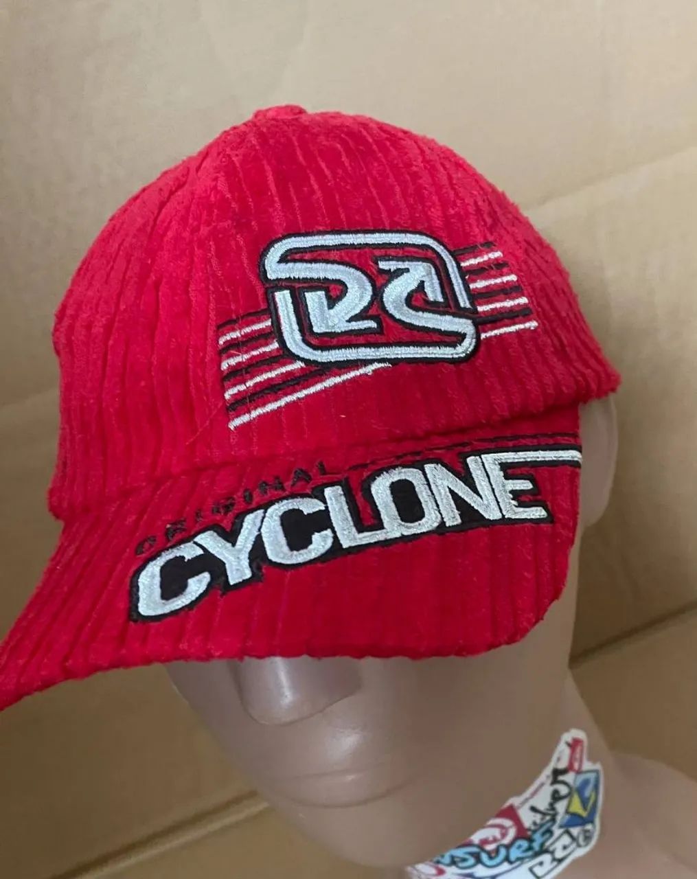 Boné Cyclone Veludo vermelho Original  - Foto 2