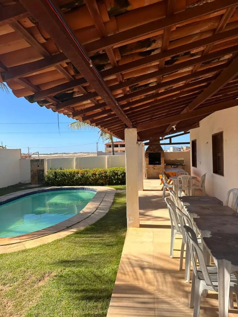 Bela casa de praia no Morro Branco em Beberibe perto do mar com sinuca e churrasqueira 