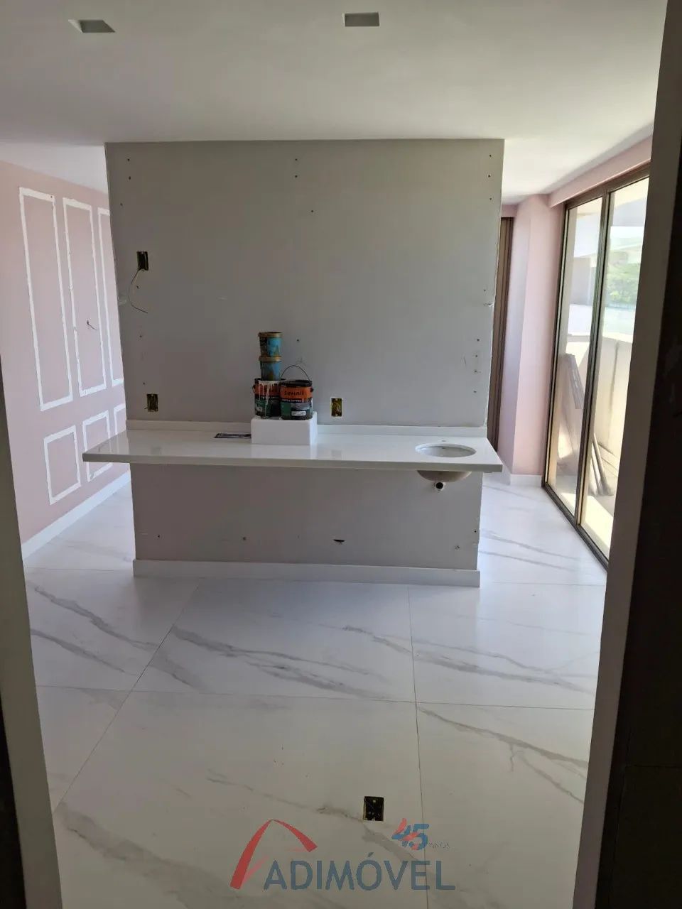 Sala Comercial com 45m² na Mata da Praia!.