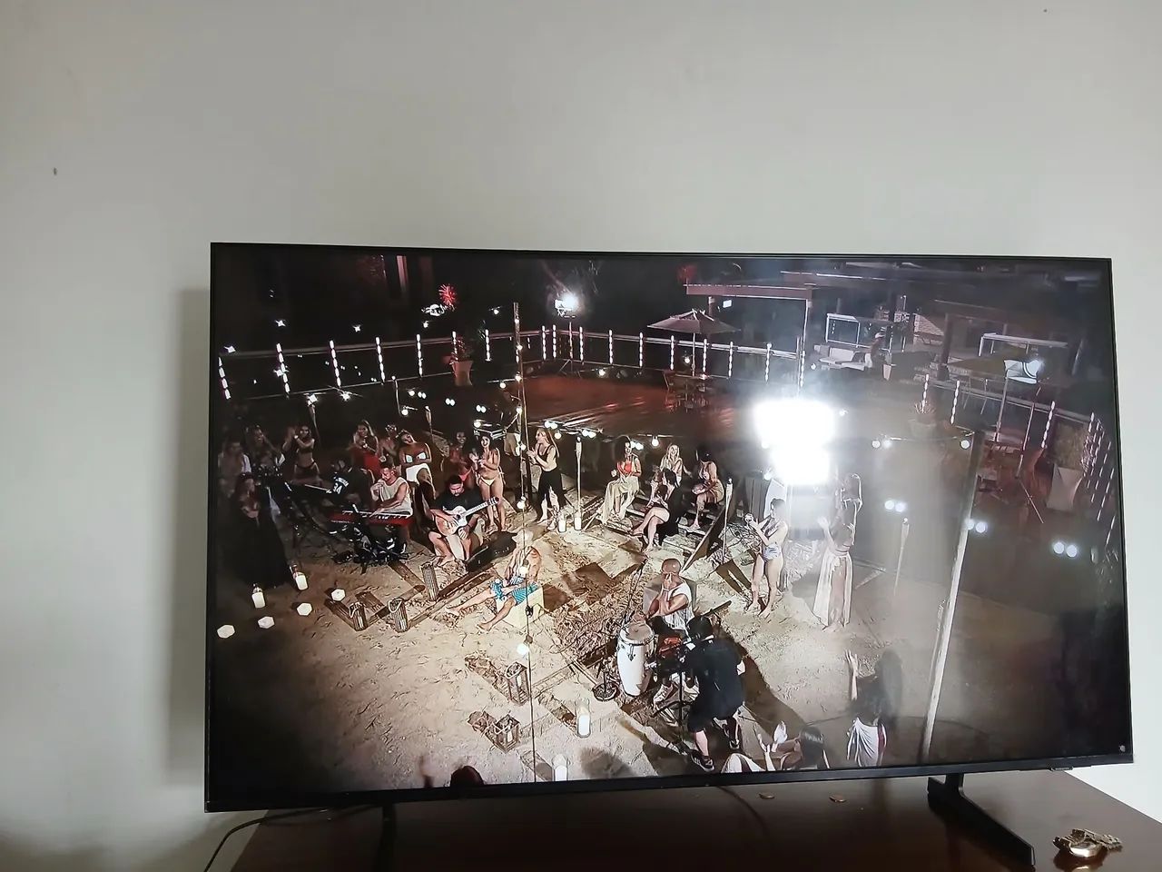 TV smart 50 polegadas 4k comando por voz Samsung  - Foto 2