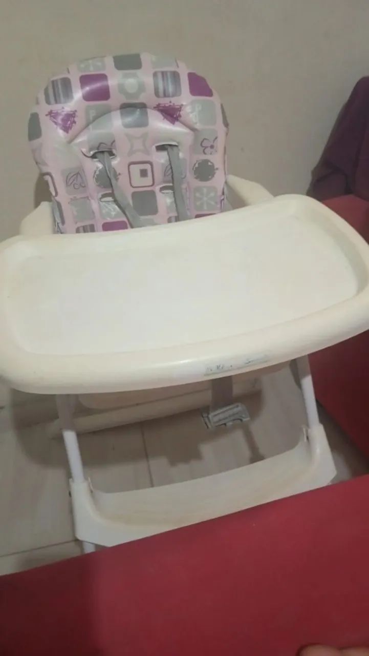 Cadeirinha de alimentação 