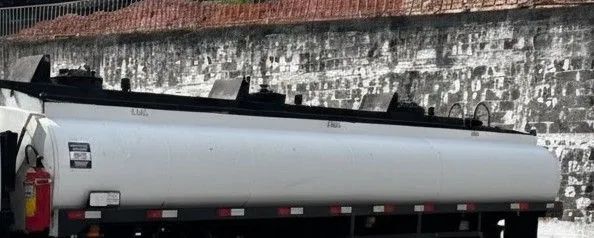 Tanque De Combustível 15 mil Top três compartimento de 5,000 litros cada ano 2005  - Foto 3