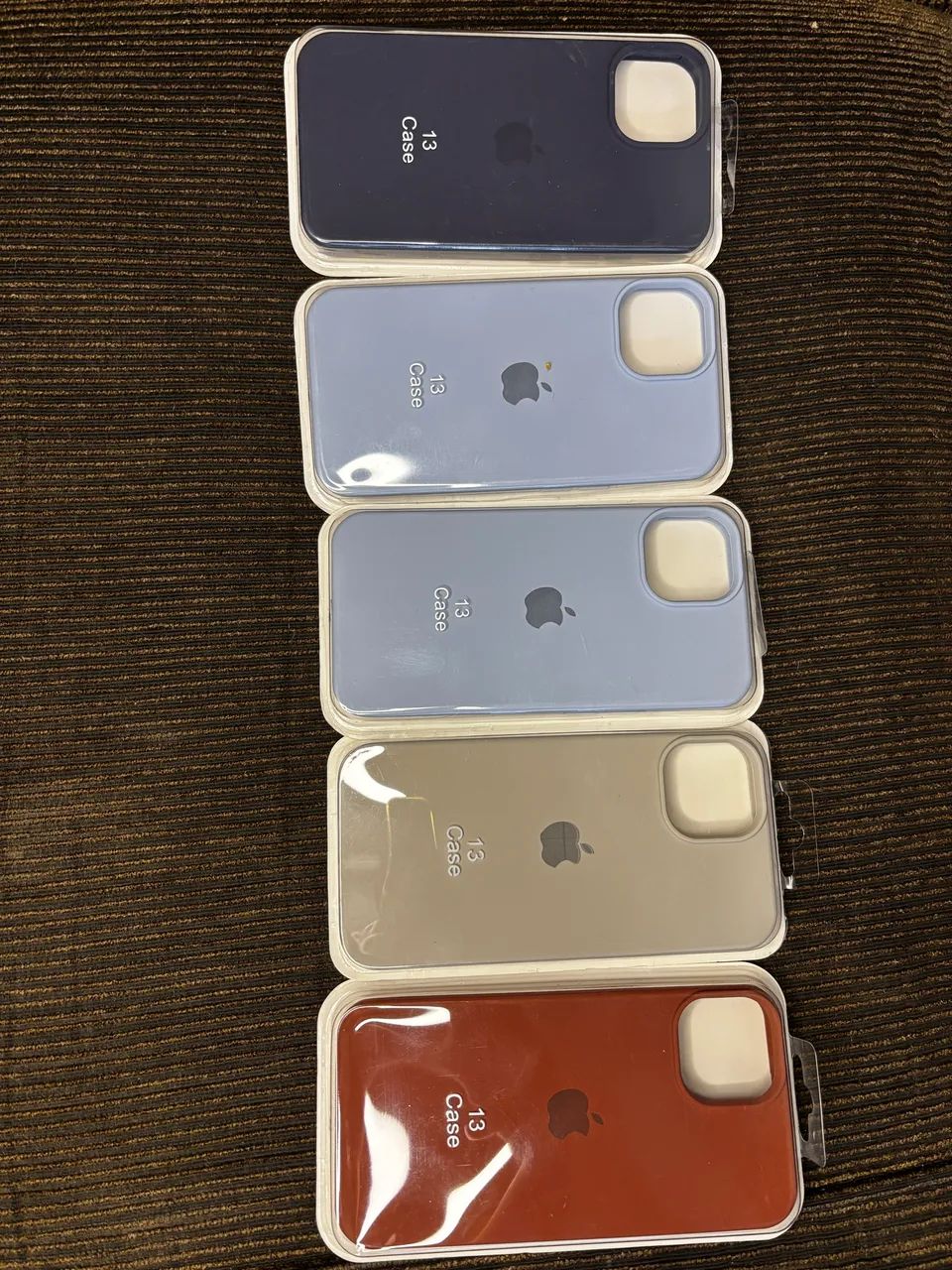 Capinhas de variadas cores para iPhone - Foto 2