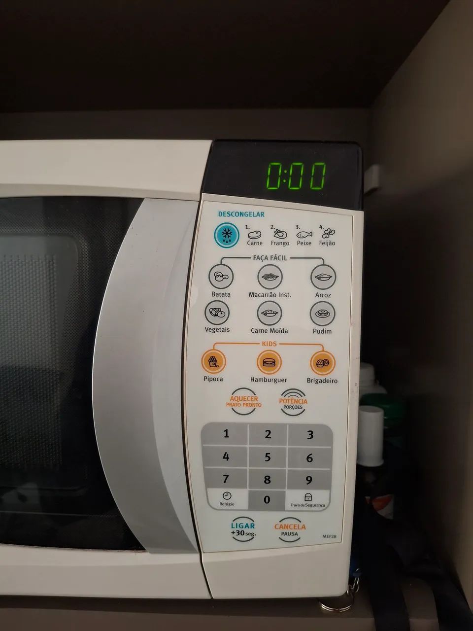 Micro-ondas Electrolux MEF28 - 18 L - 110v - Foto 3