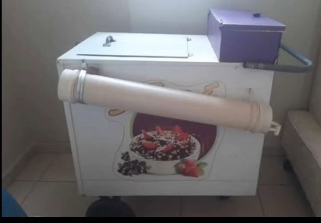 carrinho de açaí vendo