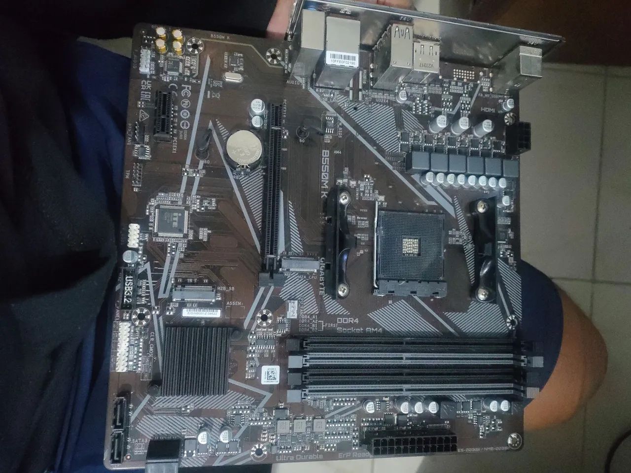 Placa mãe Gigabyte B550m K  - Foto 4