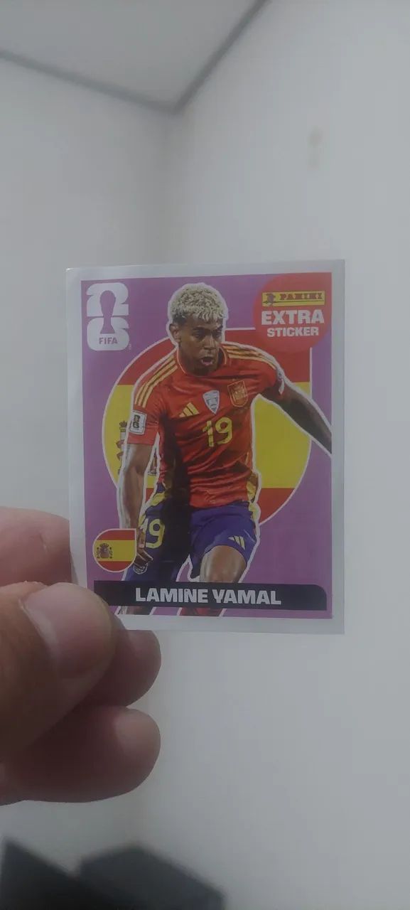 Lamine Yamal Extra Roxa em Ótimo Estado (Nova)