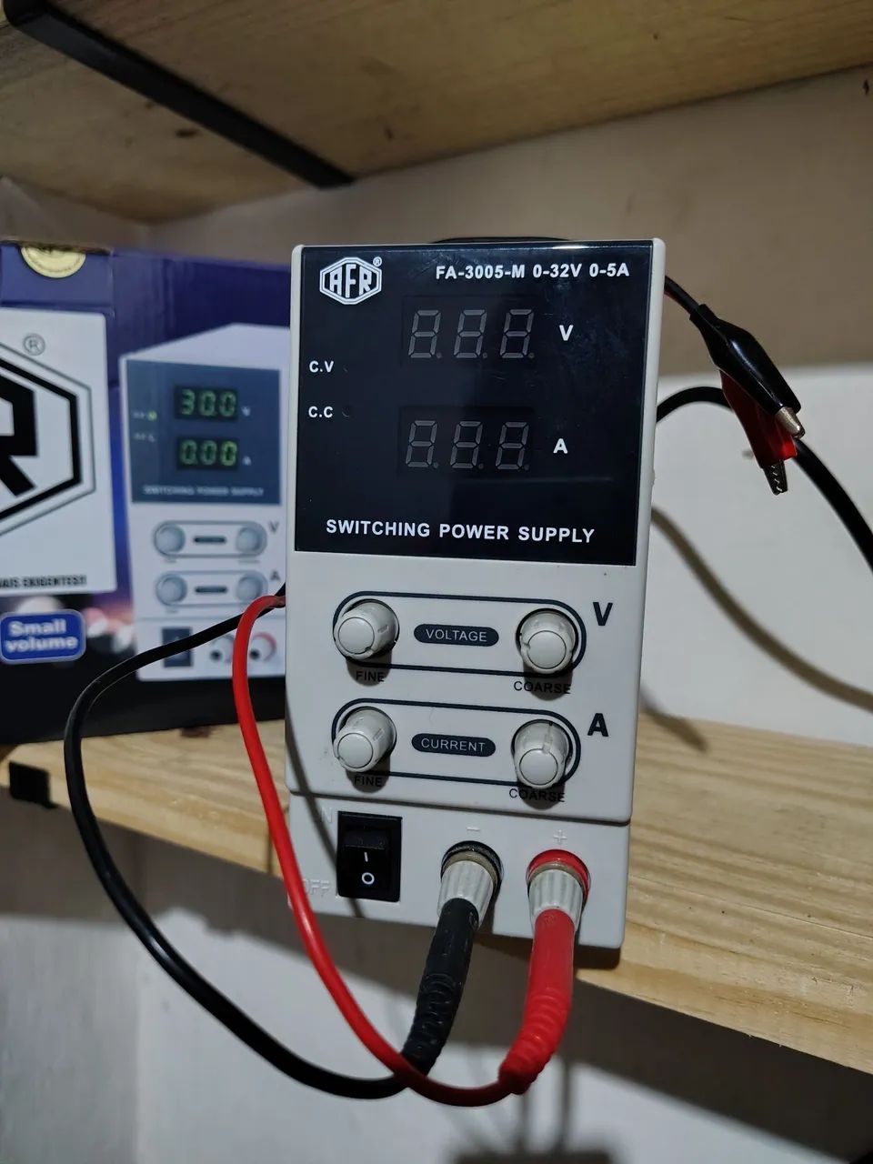 Fonte de Bancada AFR FA-3005-M 0-32V 5A Eletrônica - Foto 4