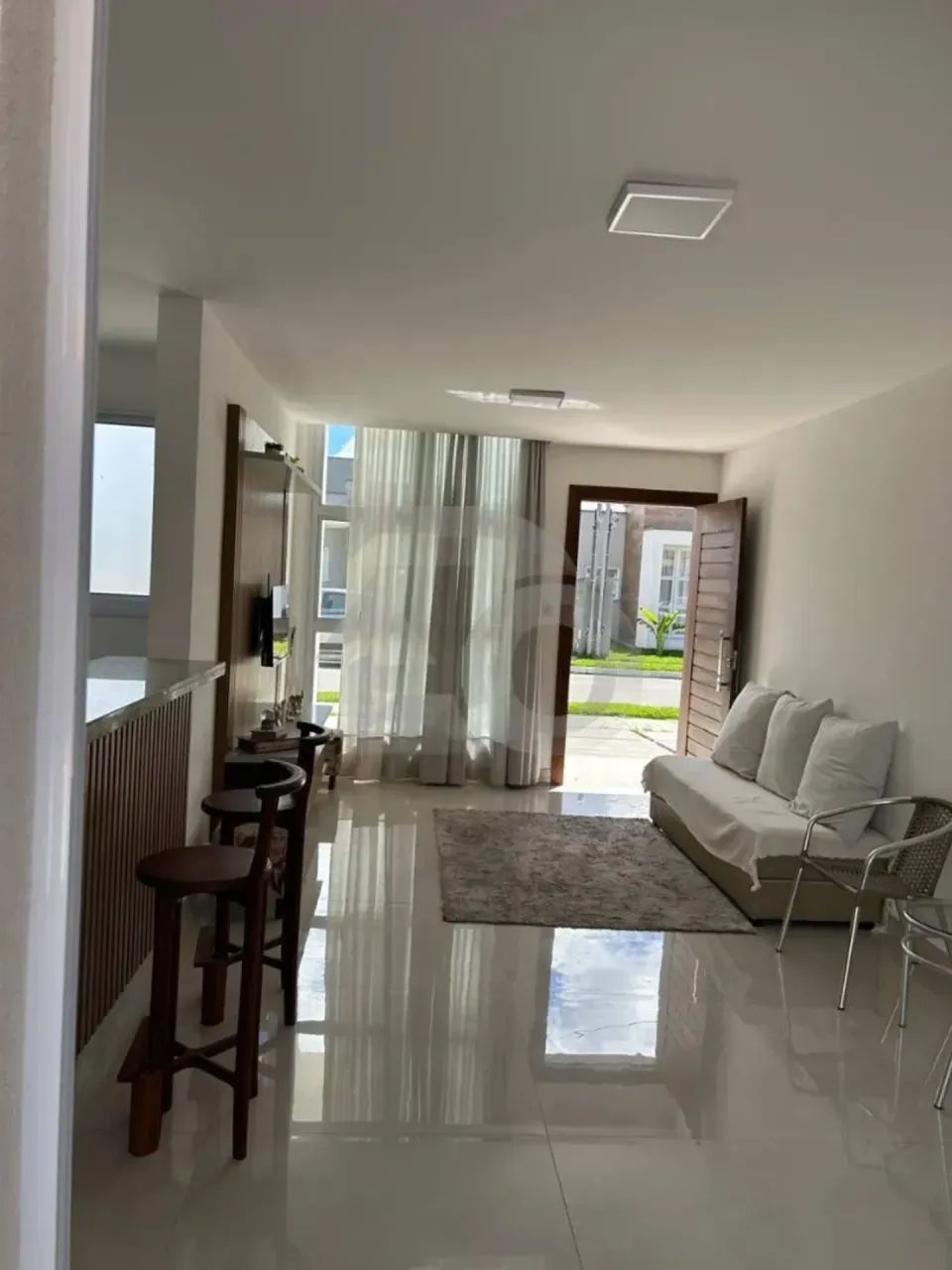 Condomínio Barra Garden - Casa com 3 Quartos, sendo 1 Suíte - 100m².