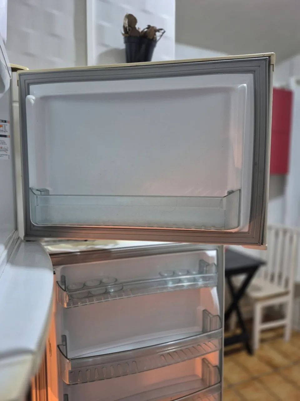 VENDO GELADEIRA APROVEITE!!! - Foto 4