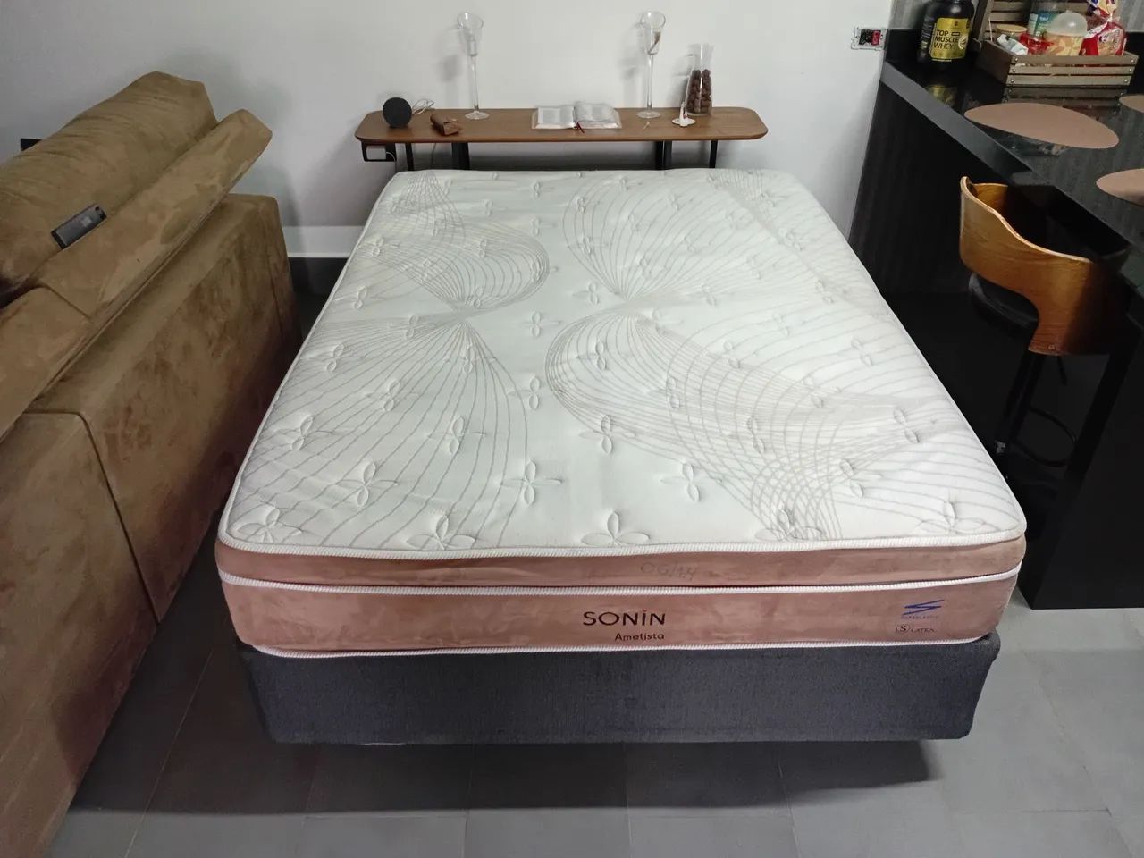 Vendo cama de casal padrão entrego  - Foto 5