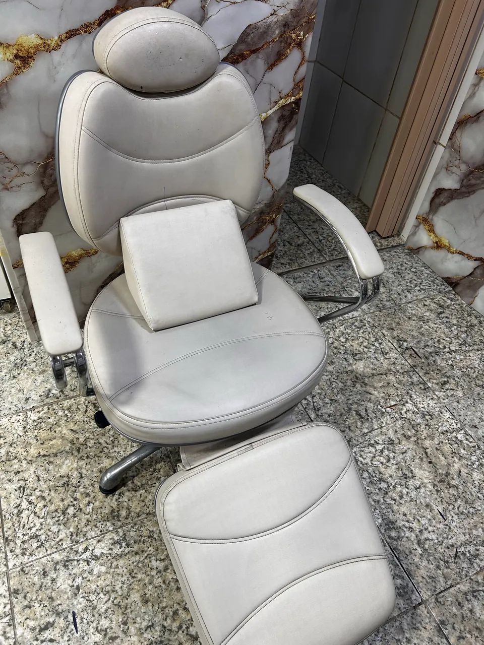 Vende se móveis de salão, usados em ótimo estado  - Foto 2