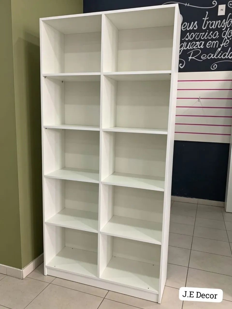Armário multiuso em mdf