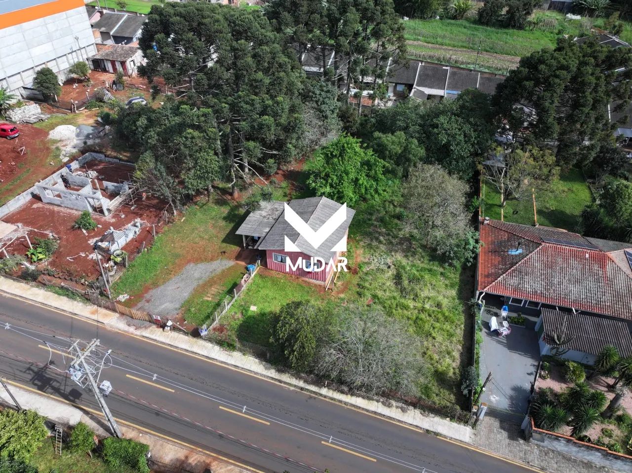 Terreno com 1.838m2 na Colônia Santa Luiza