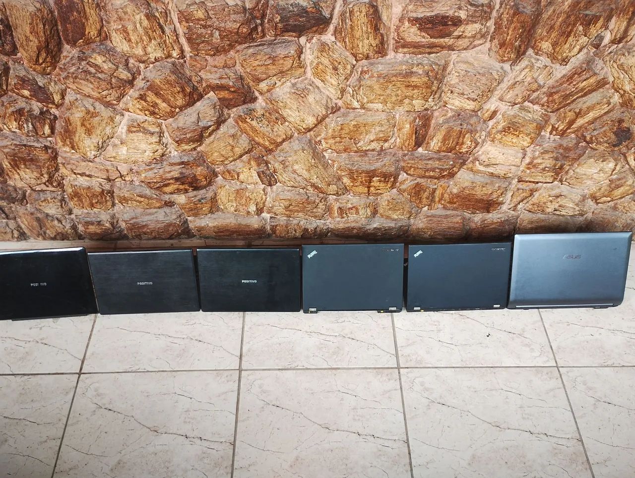 Vendo Lotes 6 Notebook No ESTADO liga e Não Dá Vídeo Para Retirada de Peças Ou Conserta  - Foto 2