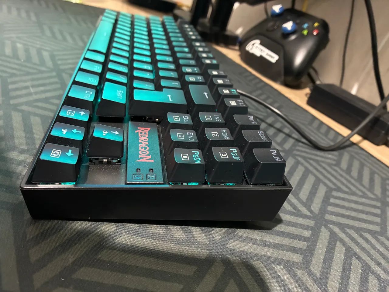 Teclado magnético Redragon KUMURA PRO V2 red switch - Foto 5