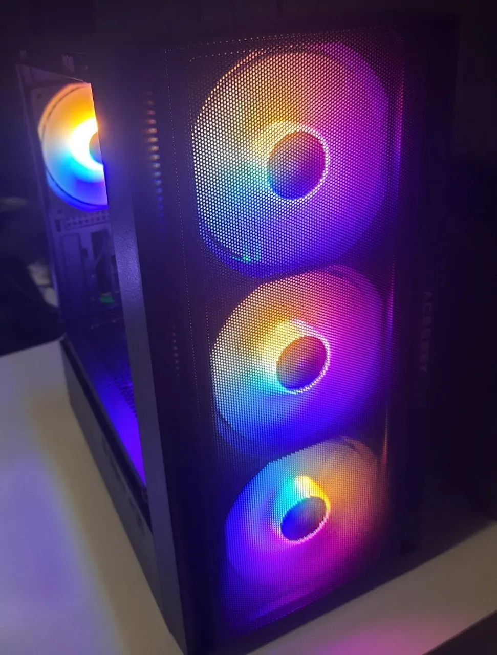 Gaming PC (READ)65690768876547123