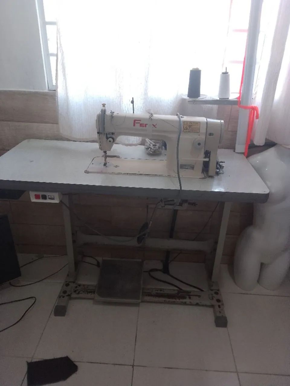 Máquina de costura 