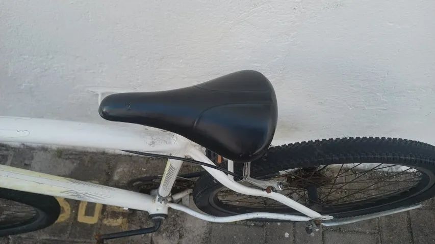 Bicicleta 18 marchas aro 26 - Foto 3