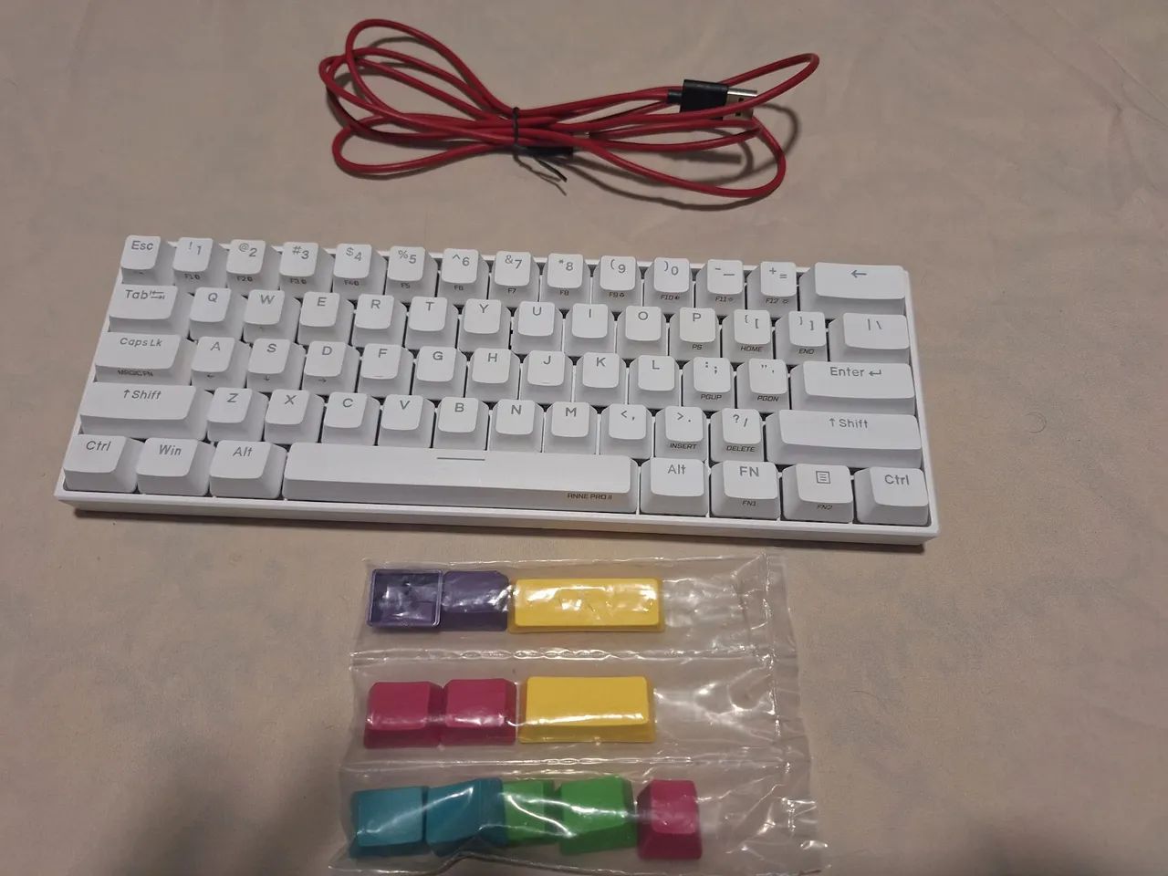 Teclado 60% Anne pro 2 + acessórios  - Foto 4