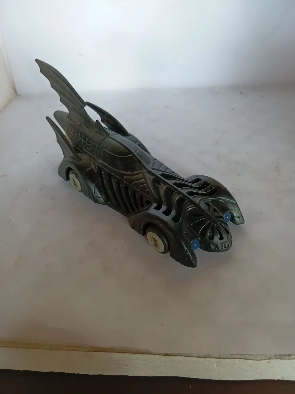 miniatura batman batmovel shell v power 