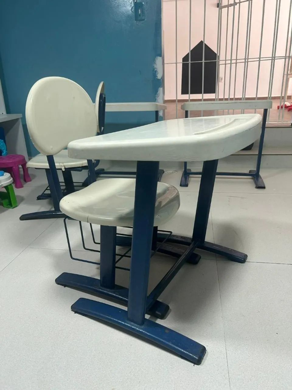 Conjunto Escolar Infantil - Mesa com Cadeira | Ótimo Estado - Foto 2