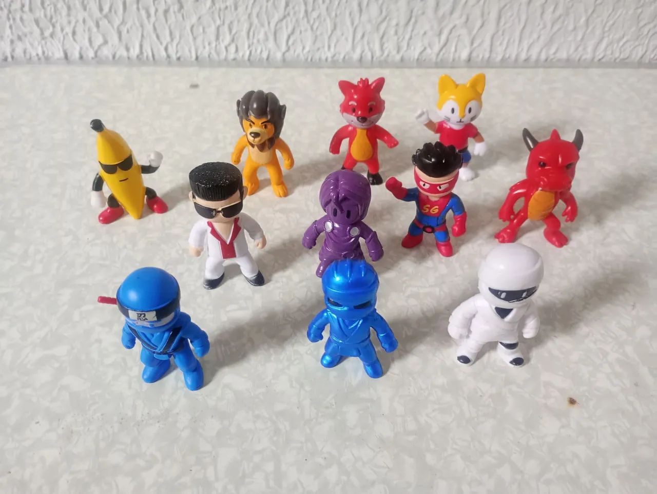 Boneco stumble guys  em bom estado de conservação  - Foto 4