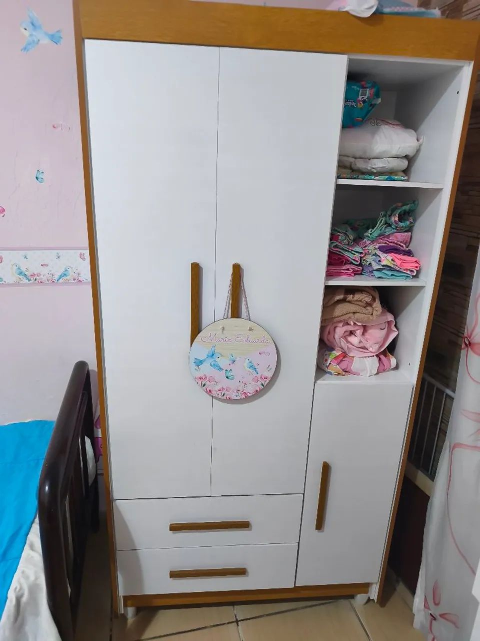 vende se im guarda roupa infantil com comoda 