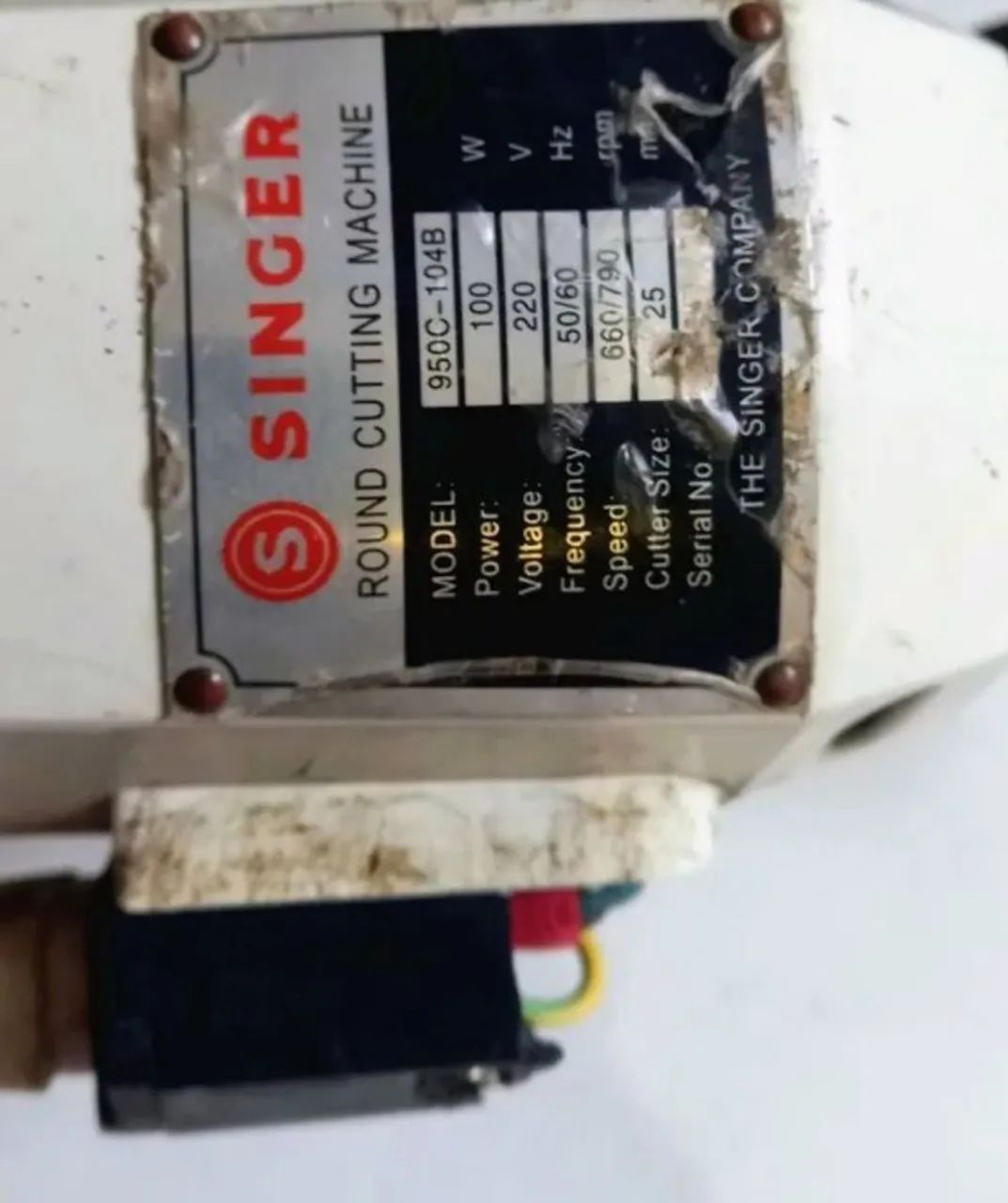 Peça de tecido e uma máquina de corte de disco  - Foto 4
