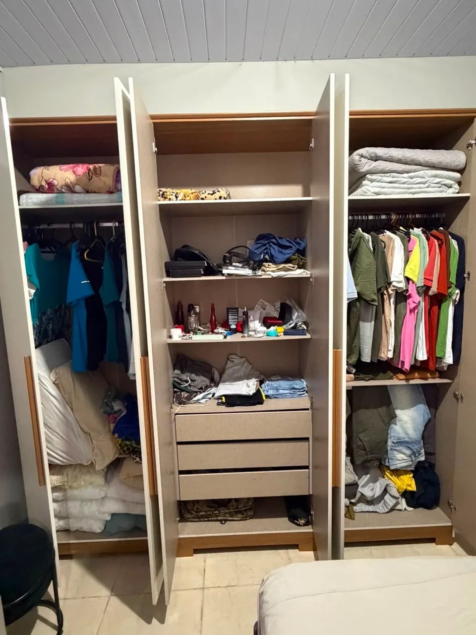 VENDO GUARDA ROUPA - Foto 2