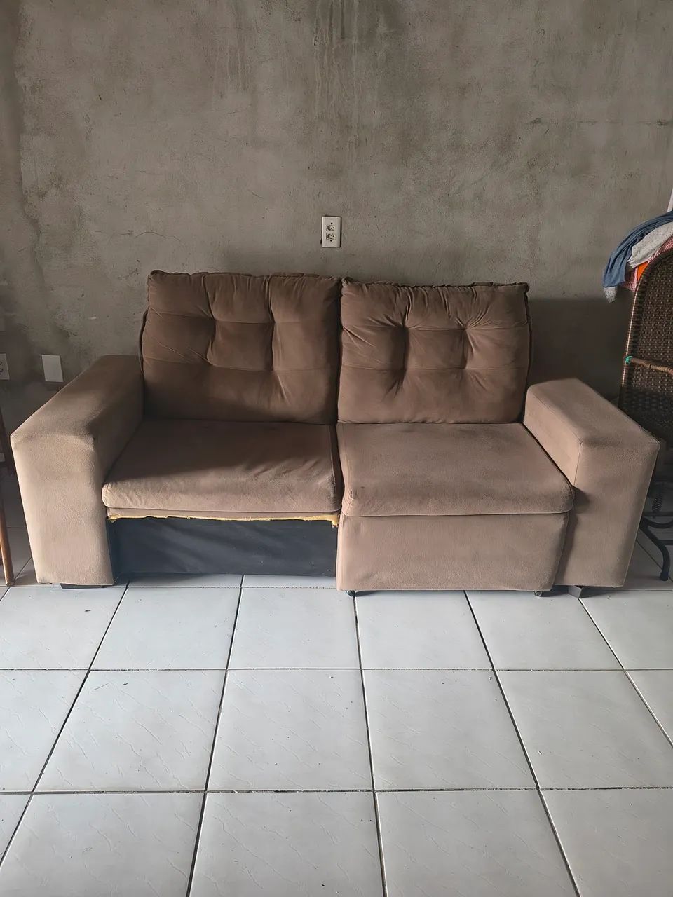 Sofá retrátil três lugares  - Foto 5