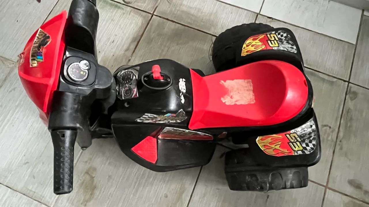 Moto elétrica infantil 6 V bandeirantes 