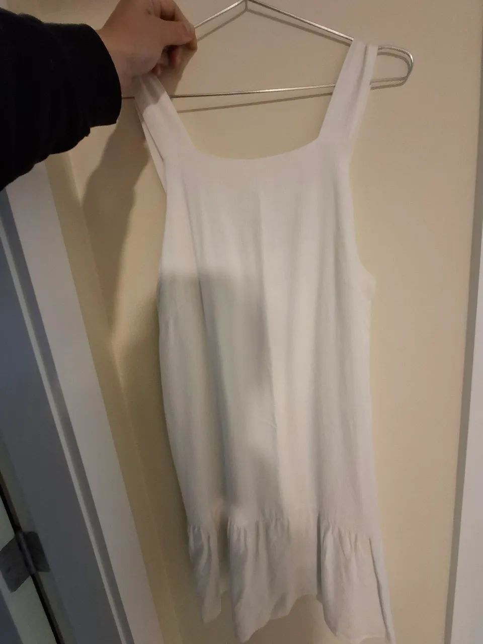 Vestido branco lindo perfeito estado - Foto 2