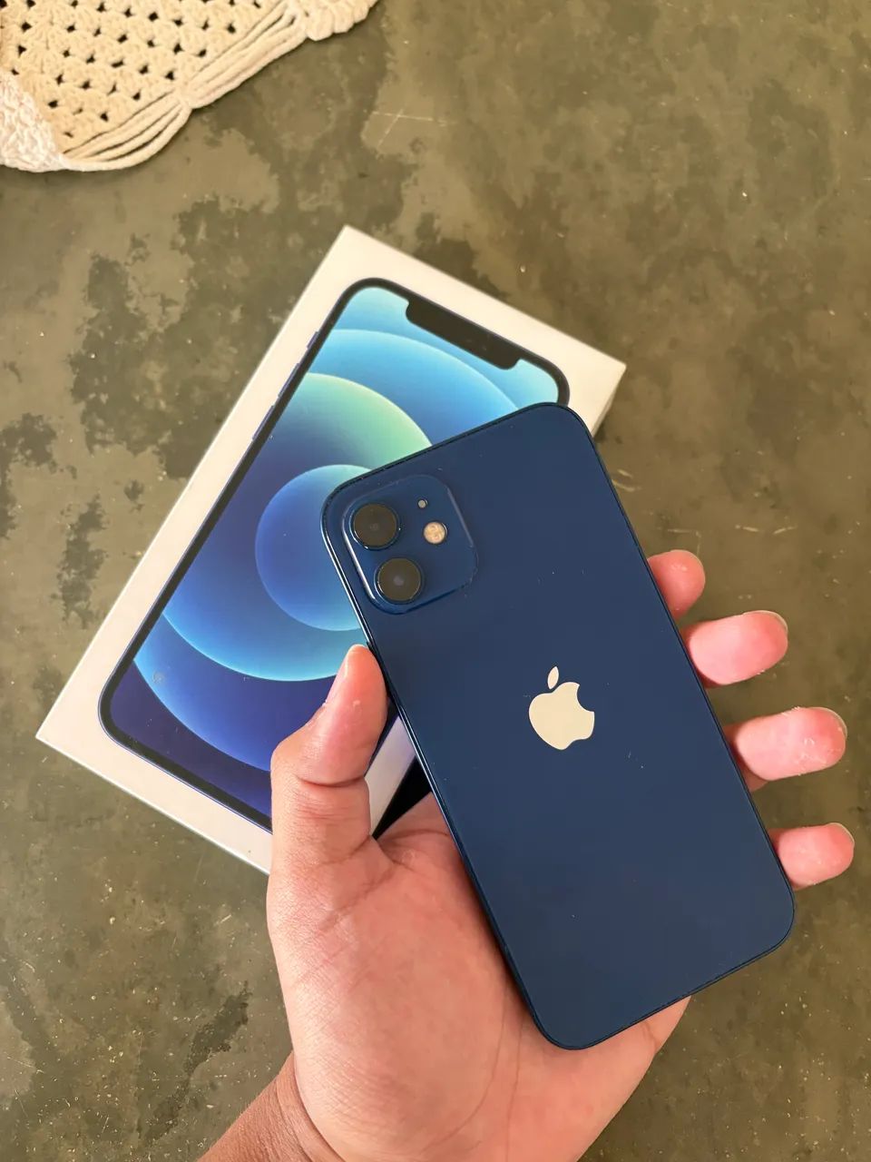 iPhone 12 64GB Azul - Com Caixa e Acessórios Originais - Celulares
