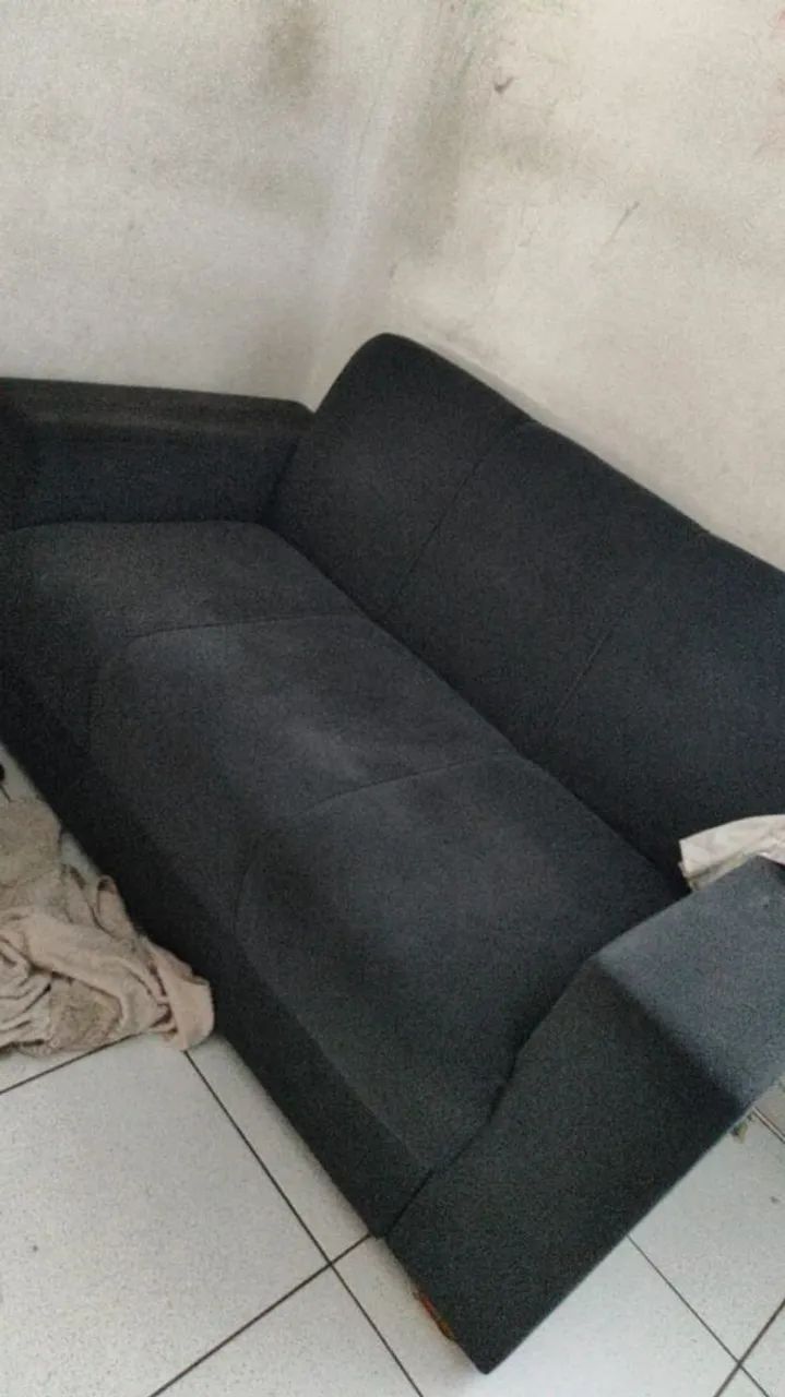 Vendo sofá 2/3 lugares - Leia a descrição  - Foto 2