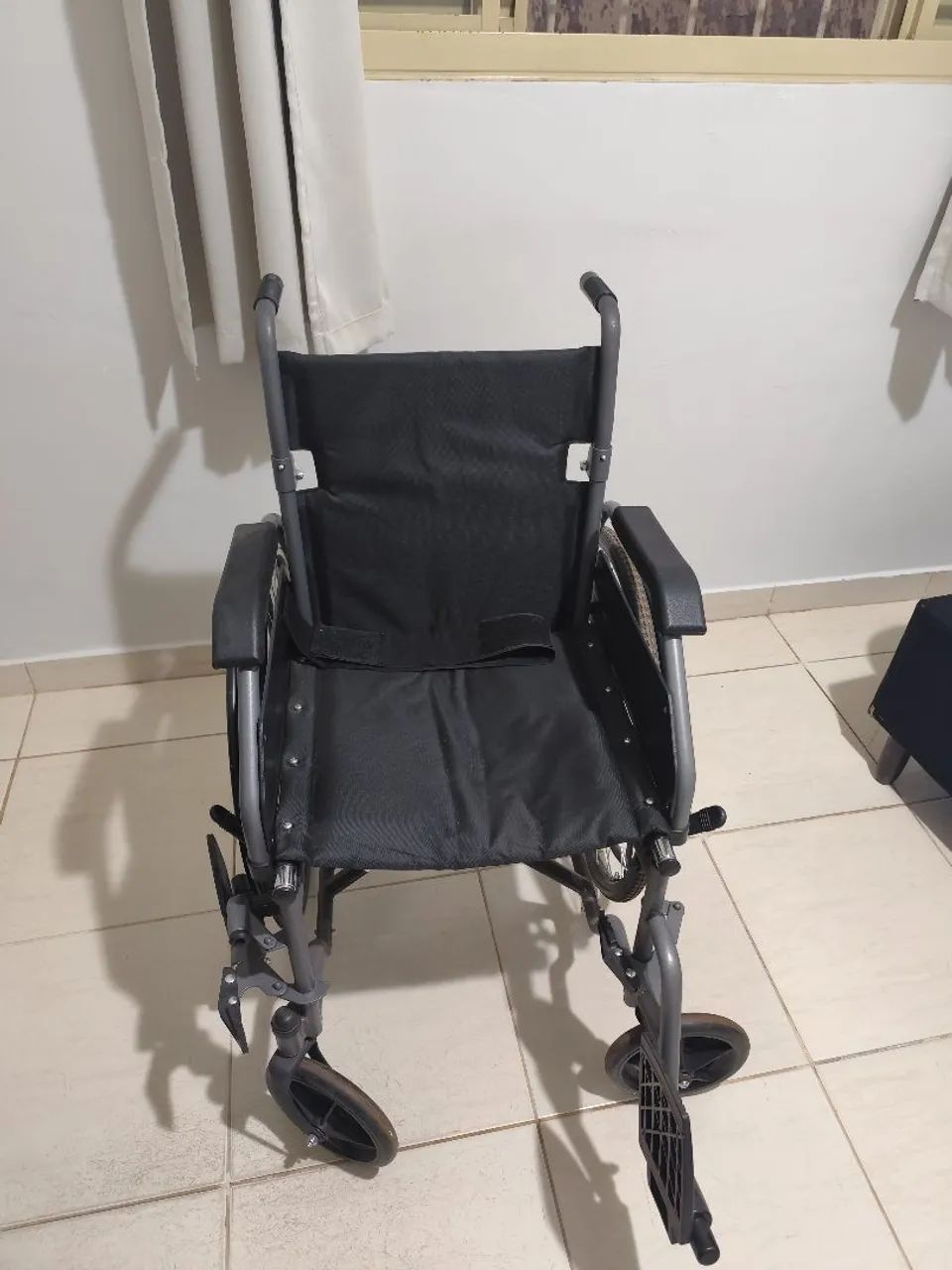 Cadeira de rodas (NOVA) - Foto 2