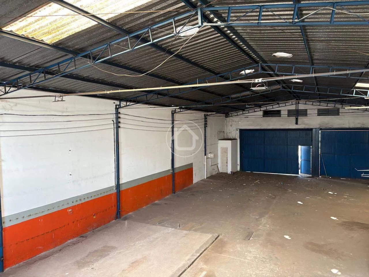 IMÓVEL COMERCIAL EM ÓTIMA LOCALIZAÇÃO - Foto 2
