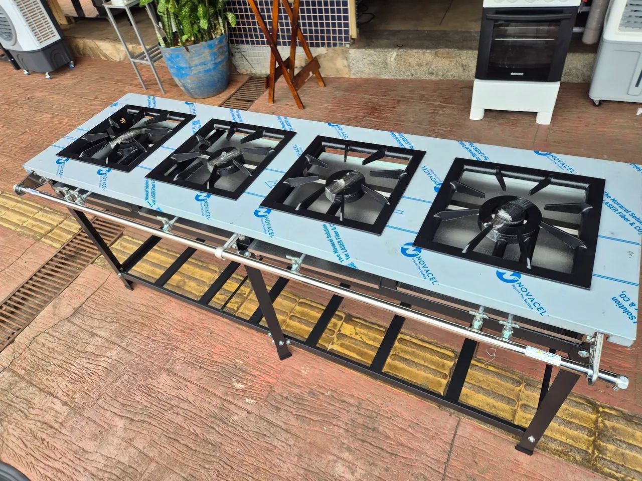 Fogao 4 bocas industrial com tampo inox  - Foto 2