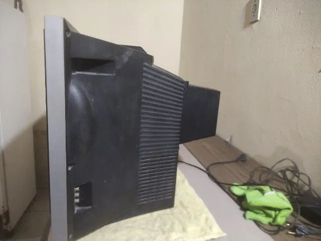 TV 29 polegadas, Tubão, tela plana com conversor - Foto 3