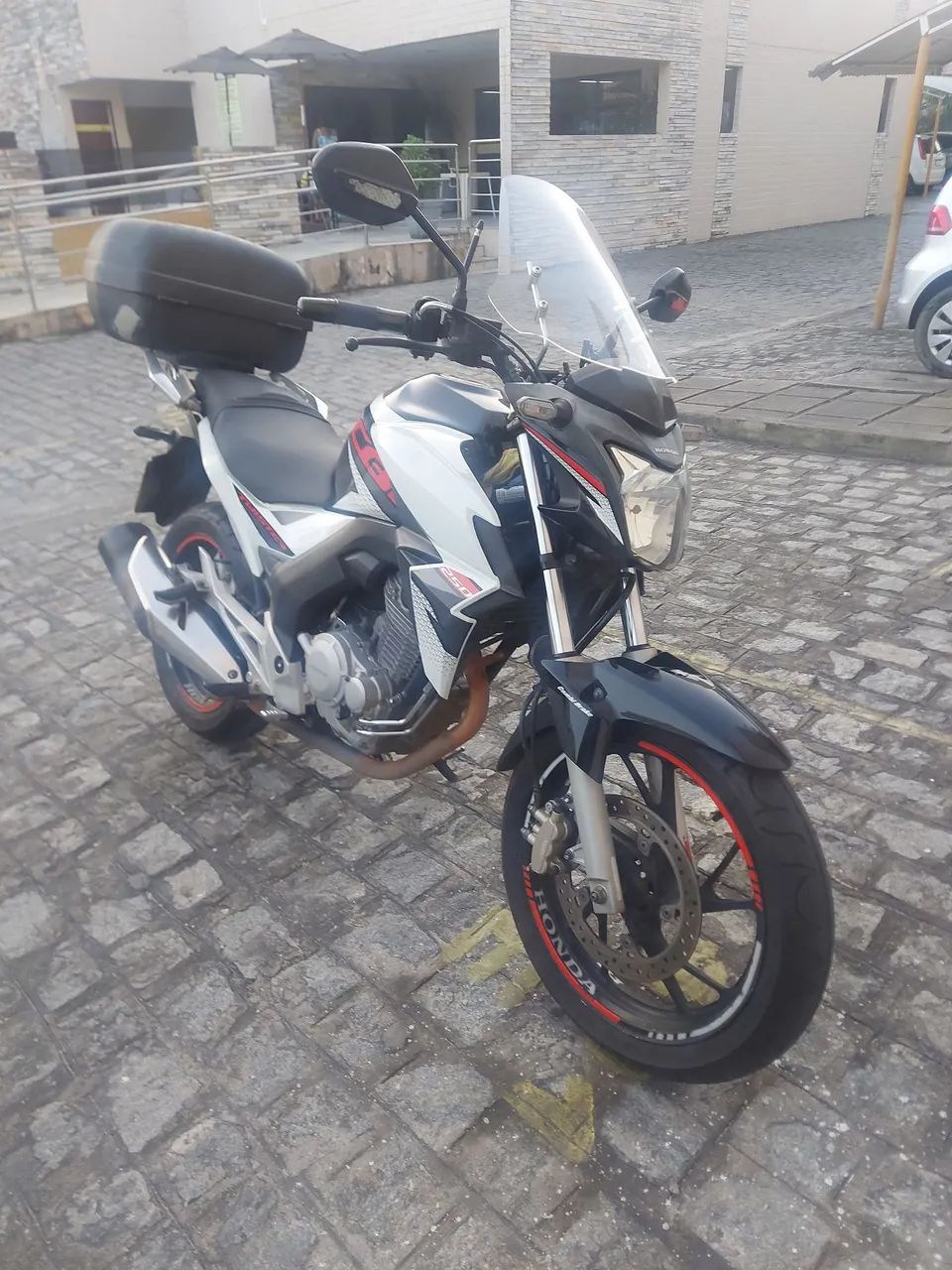 Moto CB twister  - Foto 3