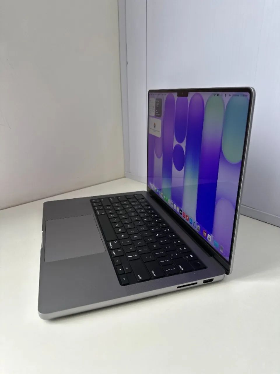 MacBook Pro M3 14 POLEGADAS, 8GB RAM 512GB SSD - Foto 3