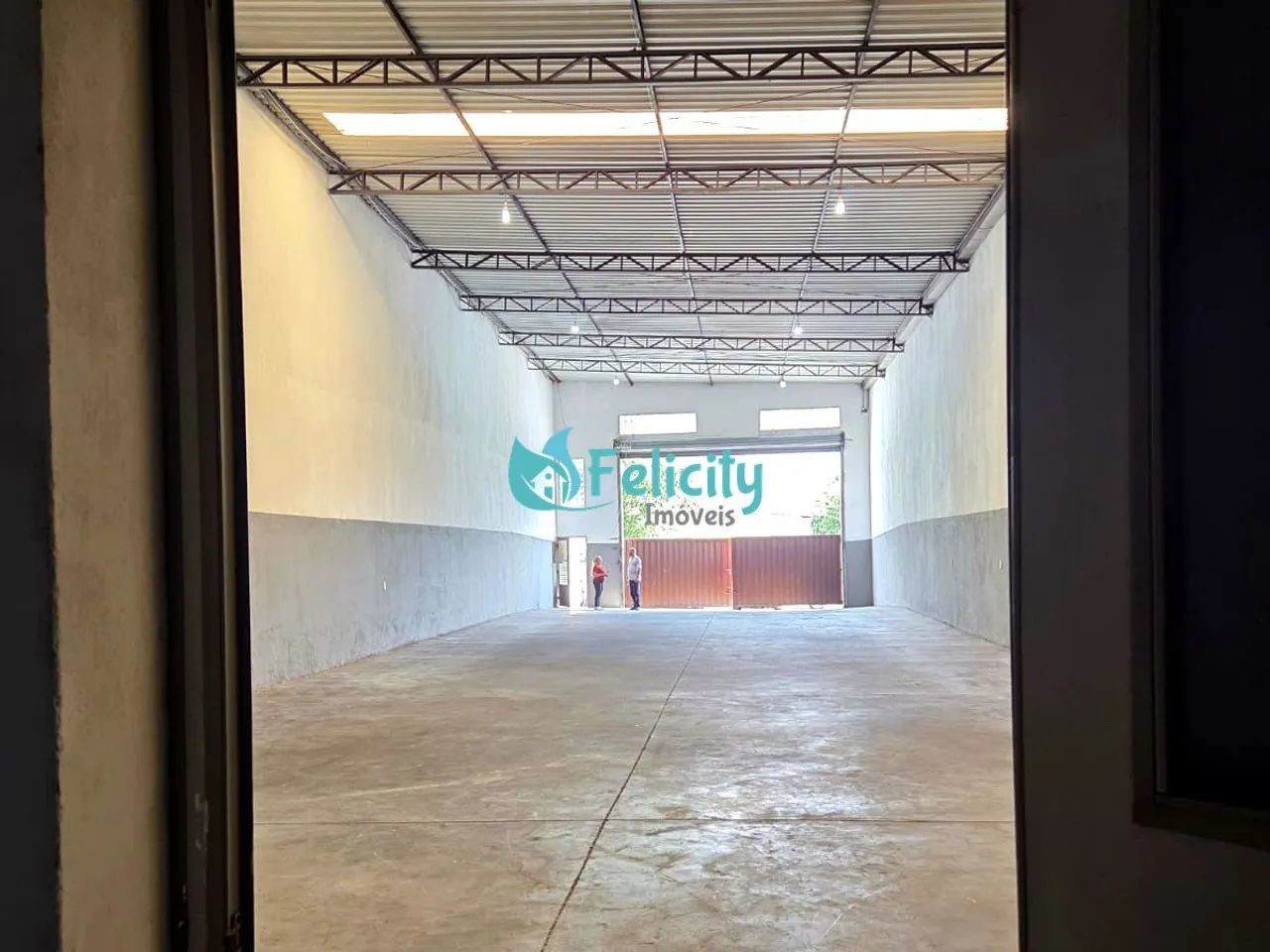 Galpão, 4 vagas, 450 m² na Vila Clarice