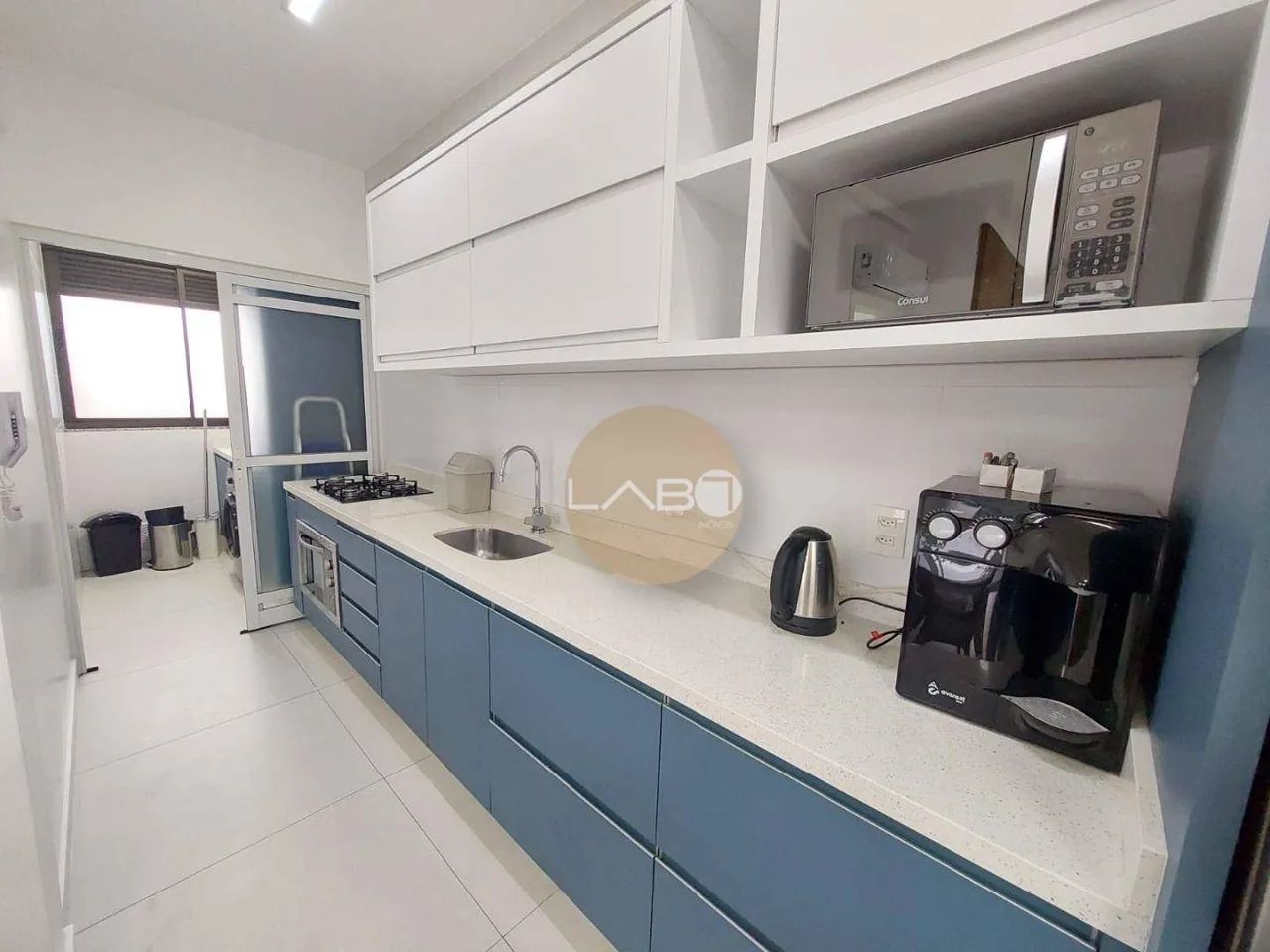 Apartamento 2 dormitórios sendo 1 suíte a 100 metros do mar - Foto 5