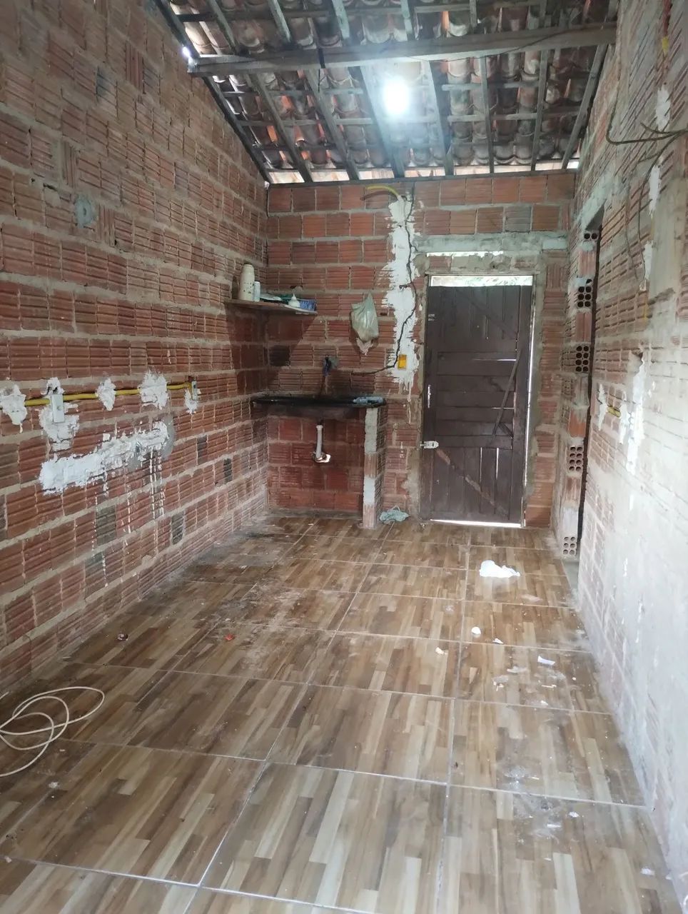 Vendo casa no valor de 20 mil pra botar preço  - Foto 3