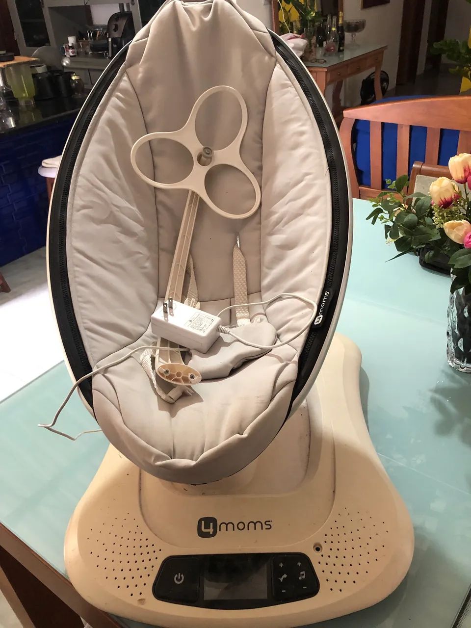 Vendo cadeira automática 4moms - Foto 2