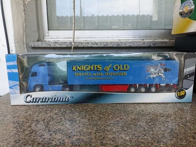 Miniaturas de caminhões Volvo e Scania - Foto 5