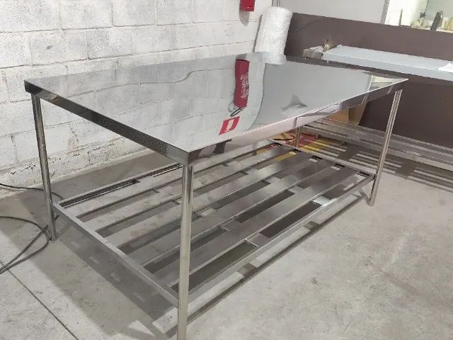 Mesa inox com prateleira inferior 1,10 m