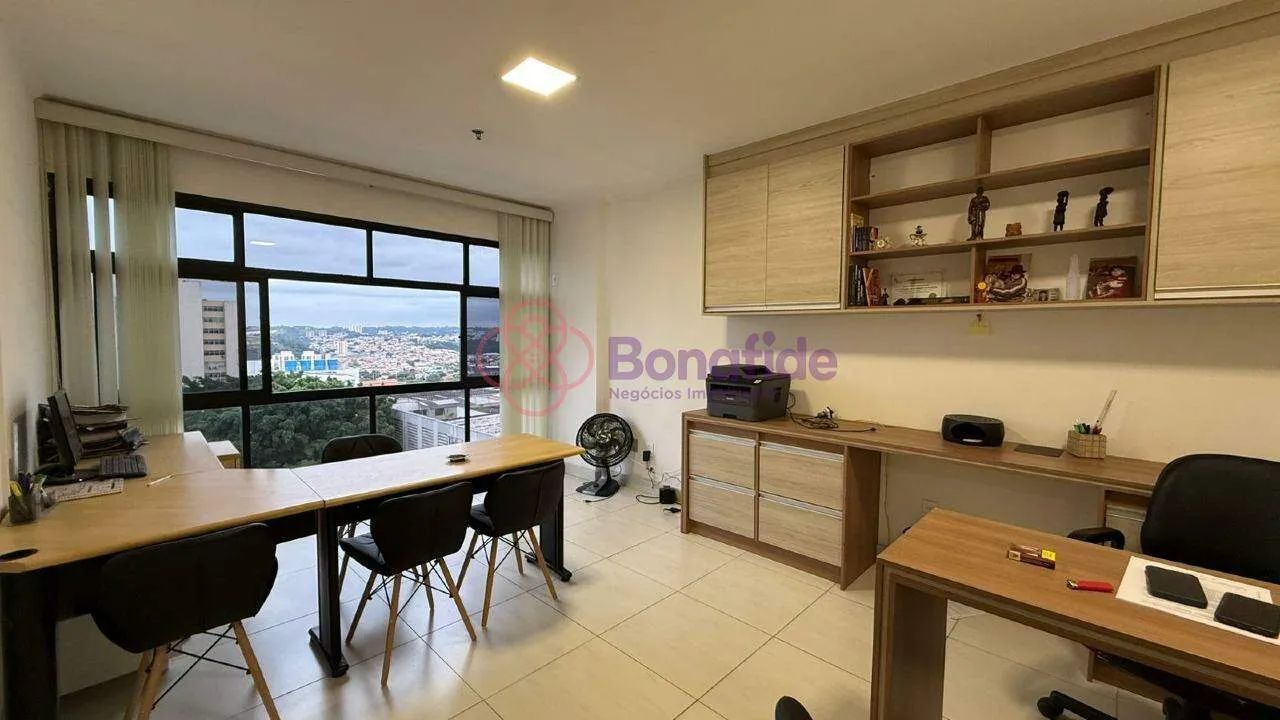 Sala comercial para VENDA localizada no Edifício Milão, no Centro de Jundiaí/SP, com 50m².